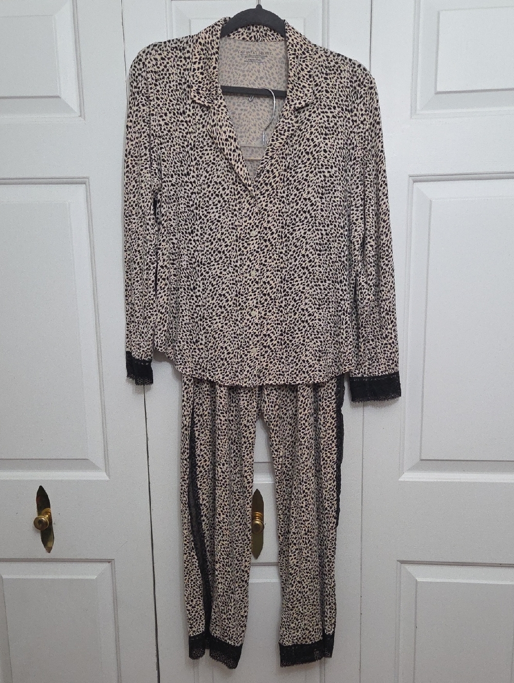 Victoria's Secret Marzipan Leopard Lace Pajama Set/ Large(Short)